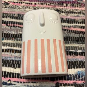 Bath & Body Works Ceramic STONEWARE FACE Soap Holder. NEW.  No chips or cracks